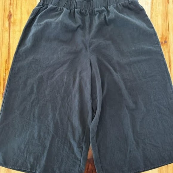 Summer Plus Size Crop Pants - Picture 3 of 4